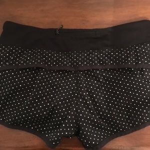 ✨ lululemon speed shorts size 6